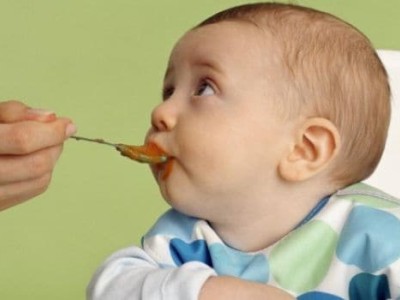 Hranirea bebelusilor cu o varietate de legume ajuta la dezvoltarea unei diete mai largi
