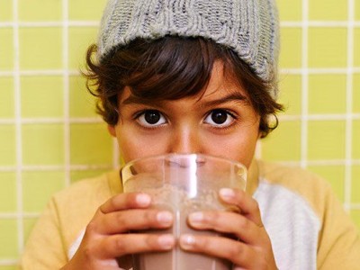 Este laptele cu ciocolata sanatos pentru copii?
