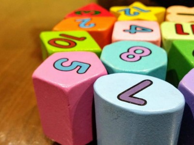 Jocuri pentru a-ti ajuta copilul sa-si dezvolte abilitatile matematice si cele de comunicare